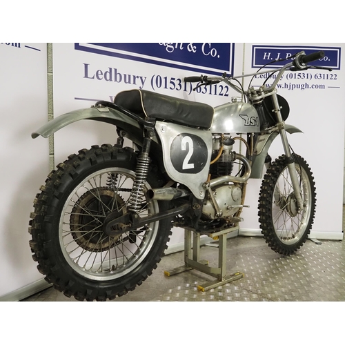 1061 - BSA Walker Victor trials motorcycle. 441cc
Engine turns over. Has been dry stored for many years. La... 