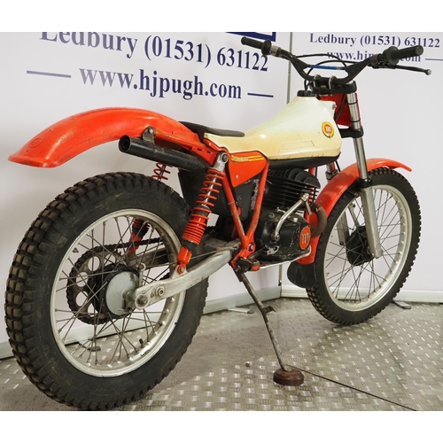 1062 - Montesa Cota 242 trials motorcycle. 1983/4
Engine turns over. Has been dry stored for around 4 years... 