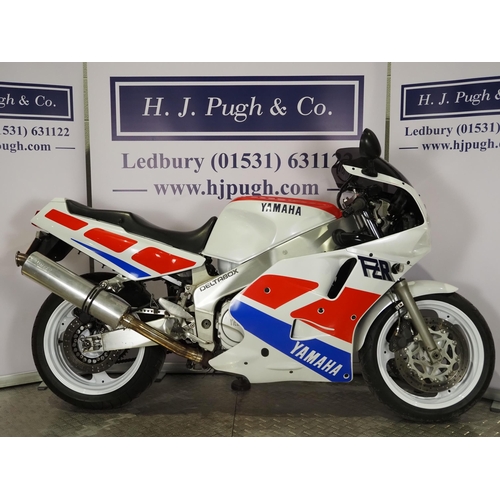 1065 - Yamaha FZR1000 exup motorcycle. 1990. 1002cc
Runs and rides. 
Reg. H684 FLK. V5. Key