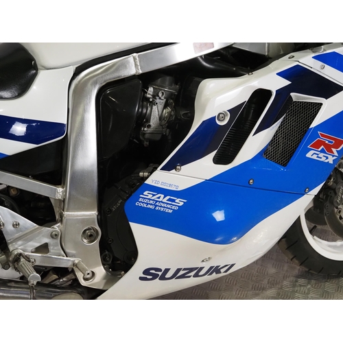 1066 - Suzuki GSXR750 motorcycle. 1991. 749cc
Runs and rides but has been on display for several years so w... 