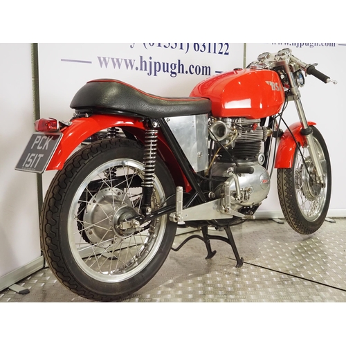 894 - BSA Lightning motorcycle. 1972. 650cc
Frame No. DE06637 A65L
Engine No. DE06637 A65L
Engine turns ov... 