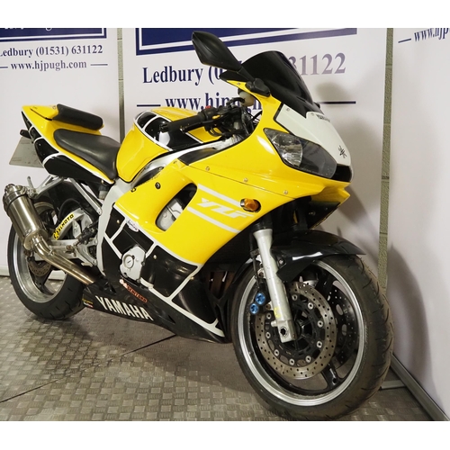 1078 - Yamaha YZF R6 motorcycle. 1999. 599cc
Runs and rides but has big engine noise, possibly big end. MOT... 