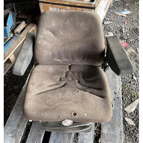 68 - Ford 40 series seat