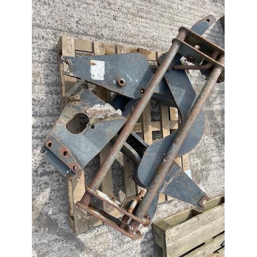190 - New Holland TL loader bracket and headstock