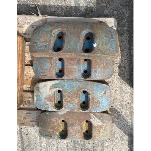 199 - Set of 4 FoMoCo tractor weights