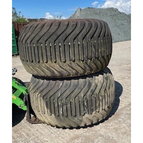 209 - Pair of 10 stud wheels and tyres 850/50-30.5