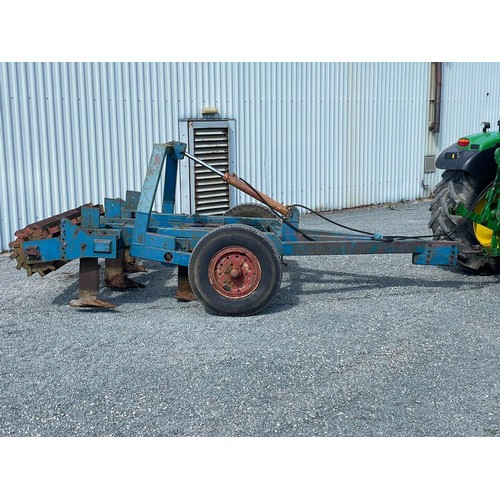 250 - 5 Leg trailed subsoiler, used with Cat D7