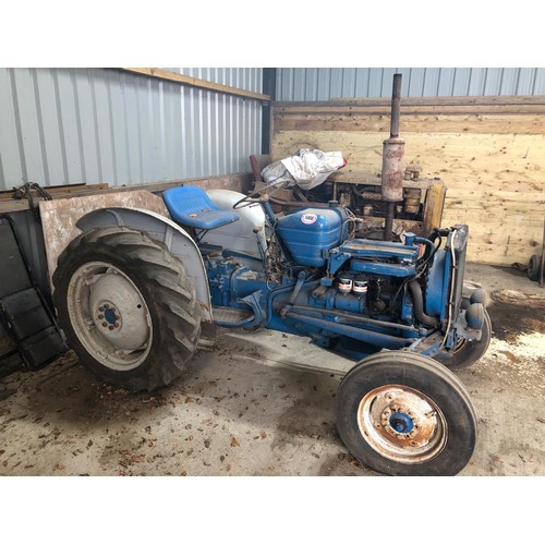 272 - 1968 Ford 3000 tractor. C/w Duncan cab, starts and runs. It's been stripped down to restore just nee... 