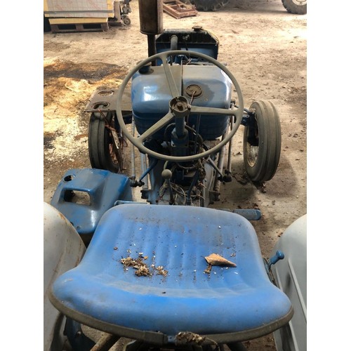 272 - 1968 Ford 3000 tractor. C/w Duncan cab, starts and runs. It's been stripped down to restore just nee... 