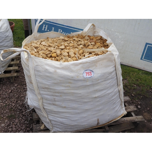 793 - Tote bag of Cotswold stone chippings
