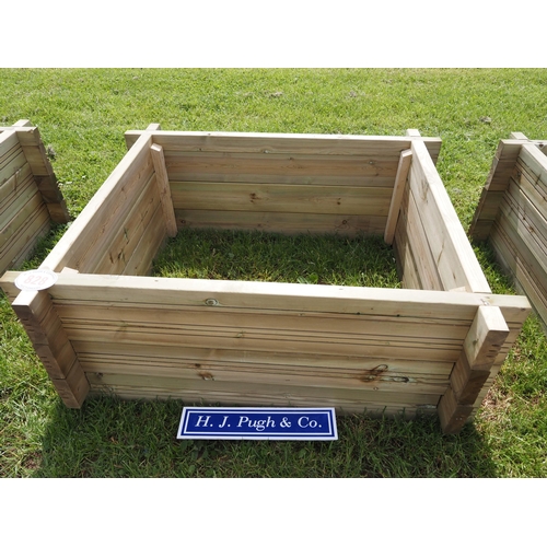 828 - Wooden raised bed 4x4ft