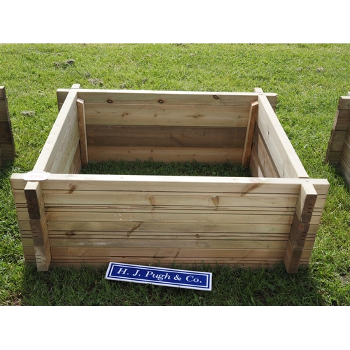 829 - Wooden raised bed 4x4ft