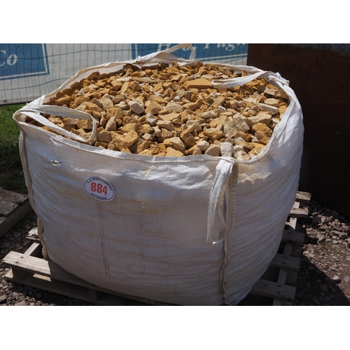 884 - Cotswold stone chippings
