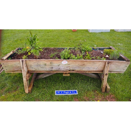 789A - Wooden planter A/F 8ft x 2ft