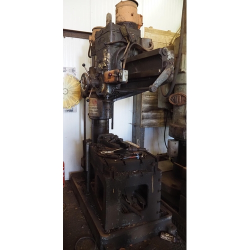 197 - Kitchen & Wade radial arm drill