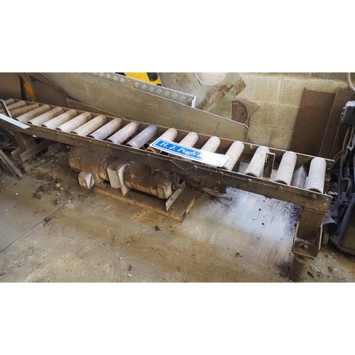 212 - Electric power hacksaw 3 phase and roller conveyor