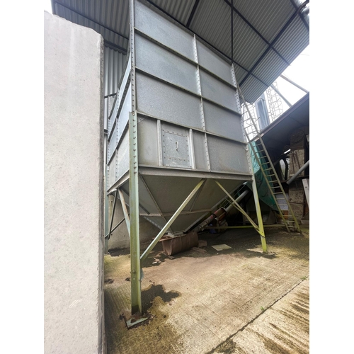 261 - Galvanised square free standing grain silo, approx. 25 ton