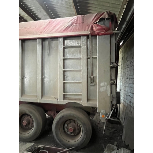 264 - Don-Bur artic bulker tri axle, aluminium body tipper trailer 33 ton with sheet. 1989. New rear door