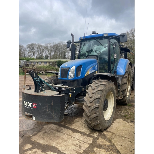 280 - New Holland T6080 4WD tractor. Runs and drives, MX900 front weights, front linkage, Trimble GPS FM-7... 