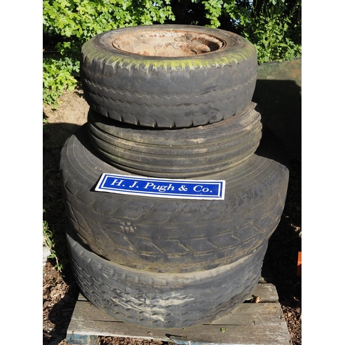 322 - Trailer wheels and tyres - 4