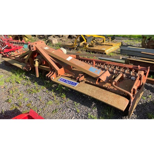 372 - Kuhn 4m power harrow and packer