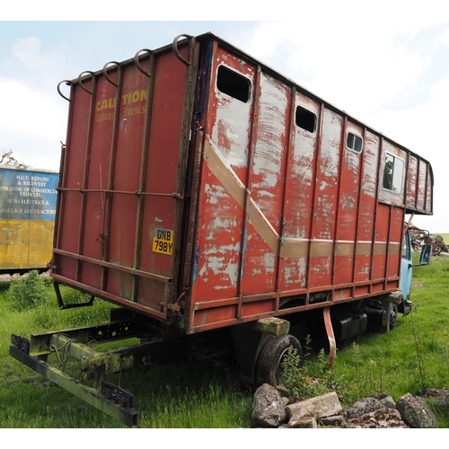 126 - Leyland DAF 45/130 turbo chassis cab with horse box. Reg. M229 EOU