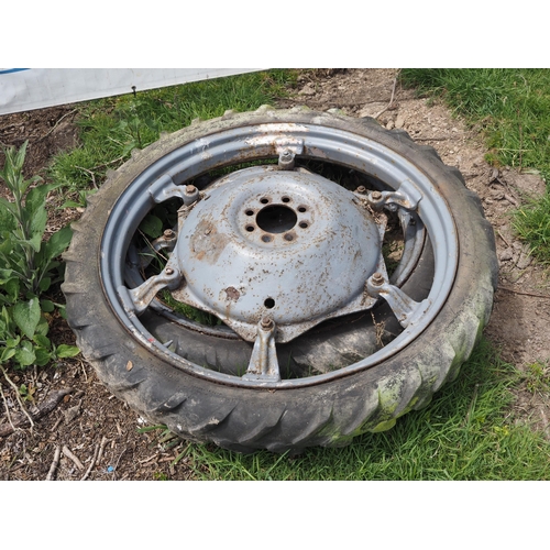 226 - Ferguson Rowcrop wheel and tyre