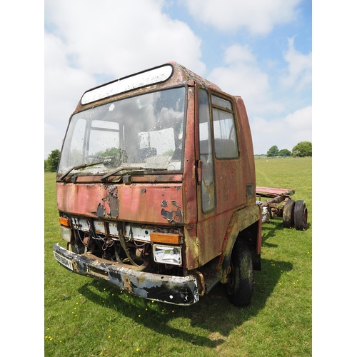 260 - Ford Cargo 0811 chassis cab with Ford 6 cylinder engine