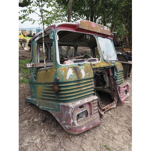 300 - Scammell Routeman cab