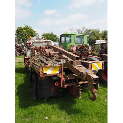 319 - Bedford TK wrecker with Leyland engine. Reg. VFS 822R. V5