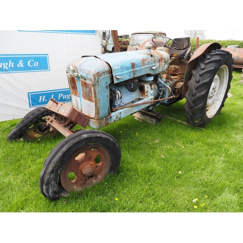 326 - Fordson Super Major tractor