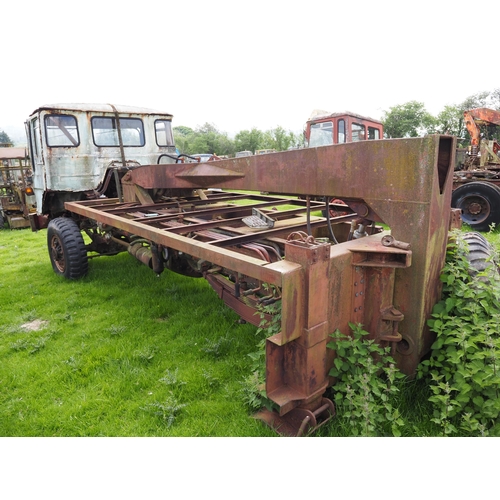 349 - Bedford 4WD chassis. No rear axle