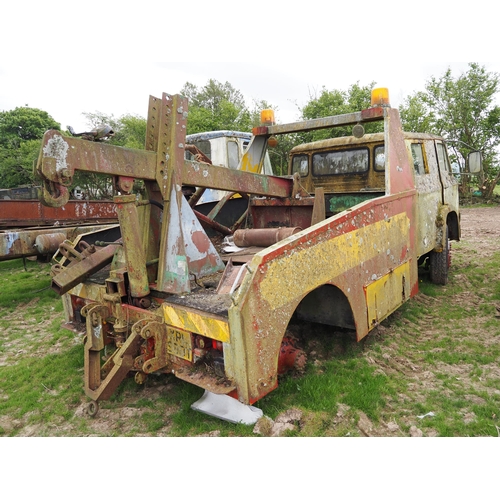 459 - Ford D 6 cylinder recovery. Crew cab. Reg. XRL 988T. V5