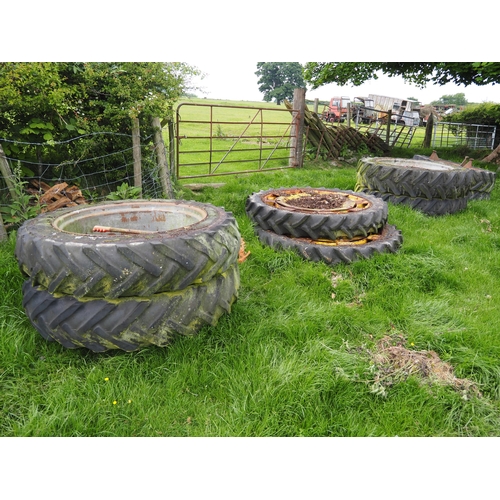469 - 4 Pairs of wheels and tyres