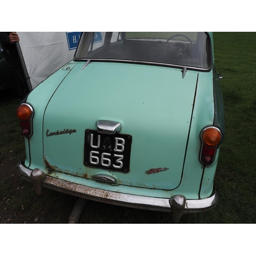 179 - Austin A55 Cambridge 5 door saloon car. 1958. 1489cc. Petrol
Running when stored. Fitted with green ... 