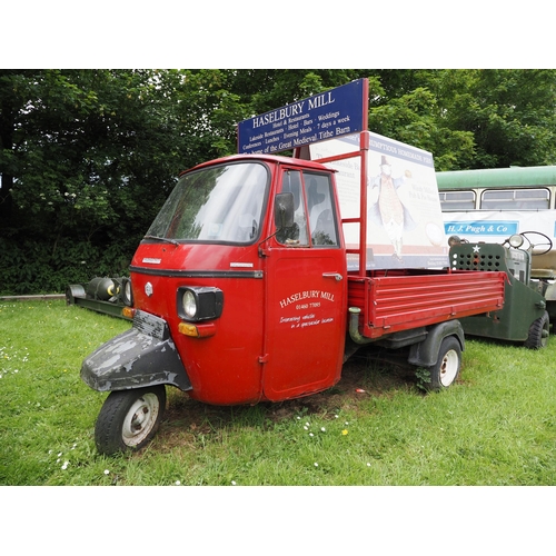 182 - Piaggio 3 wheel Vespacar. Running when stored. Showing 9412 miles. Reg. UTT 274X. Key in office