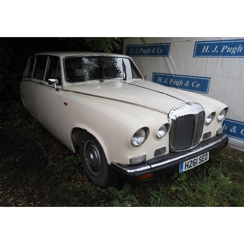 186 - Daimler Lincolnshire car. 1990. 4235cc. Petrol 
Running when stored. Fitted with convertible rear ro... 