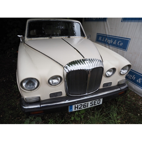 186 - Daimler Lincolnshire car. 1990. 4235cc. Petrol 
Running when stored. Fitted with convertible rear ro... 