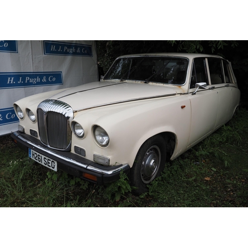 186 - Daimler Lincolnshire car. 1990. 4235cc. Petrol 
Running when stored. Fitted with convertible rear ro... 