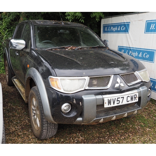 188 - Mitsubishi L200 Animal truck. 2007. 2477cc. Diesel. Genuine low miles on the clock. 78,000 miles sho... 