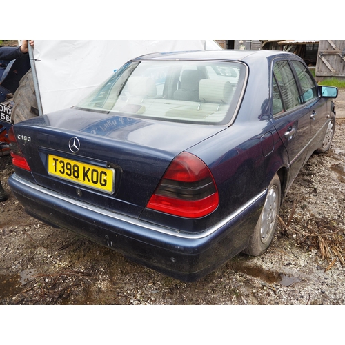 163 - Mercedes C180 Elegance saloon car. 1999. 1799cc. Petrol
Fitted with automatic gearbox. Reg T398 KOG.... 