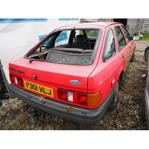 164 - Ford Sierra 2.3 DL saloon car. 1988. 2301cc. Diesel 
Fitted with 5 speed manual gearbox. Showing 76,... 