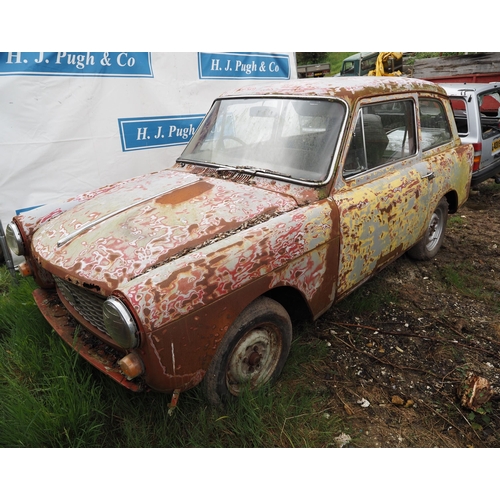 171 - Austin car. In need of restoration