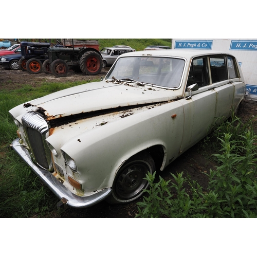 172 - Daimler Limousine. 1979. 4235cc. Petrol
In need of restoration. Showing 70,986 Miles. Reg SXI 4964. ... 