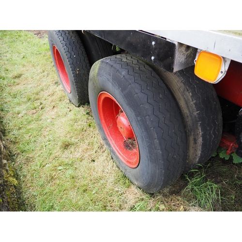 191 - Atkinson 8x4 flat bed lorry. 1961. Diesel.
Running 3 years ago when engine was overhauled. Fitted wi... 