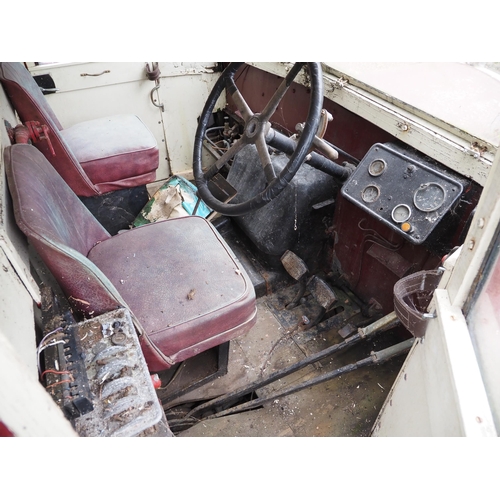 195 - Scammell tug lorry 