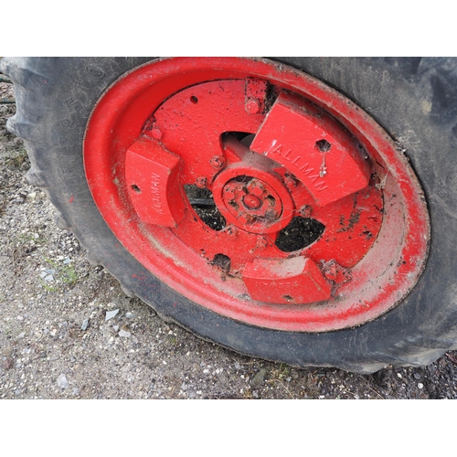 160 - Fordson Standard narrow wing tractor. Petrol paraffin. Engine turns over. Fitted with Allman wheel w... 