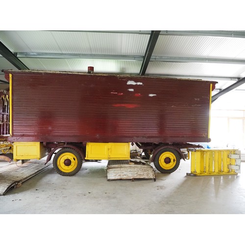 154 - Original Townsend living waggon on 4 wheel chassis. Fully furnished with cooker, sideboard and bedro... 