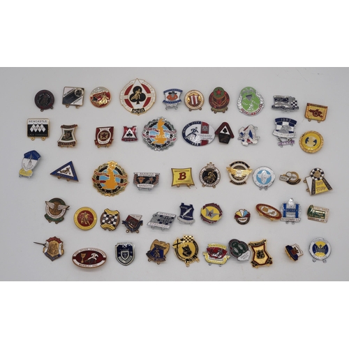 466 - 50 Speedway badges to include the Hackney Hawkes, the Cradley Heathens, Rye House, the Wolverhampton... 