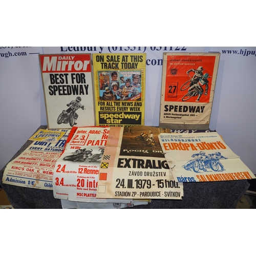 555 - Speedway posters to include Daily Mirror, Speedway Star, Meadowbank speedway, etc.